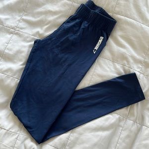 Gym shark leggings